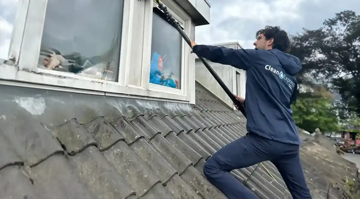 Dakkapel Reiniging Small